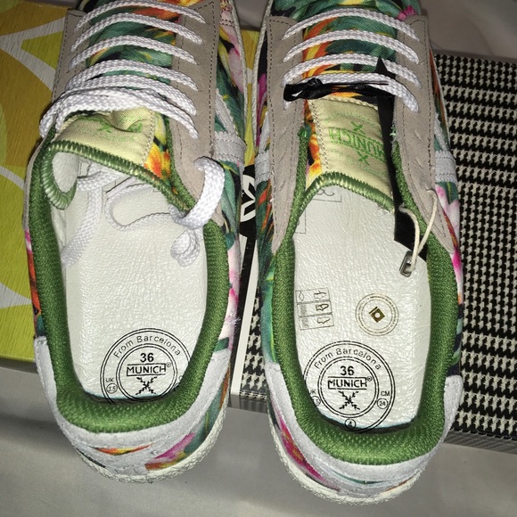 Munich Sneakers 👟 - Picture 7 of 8